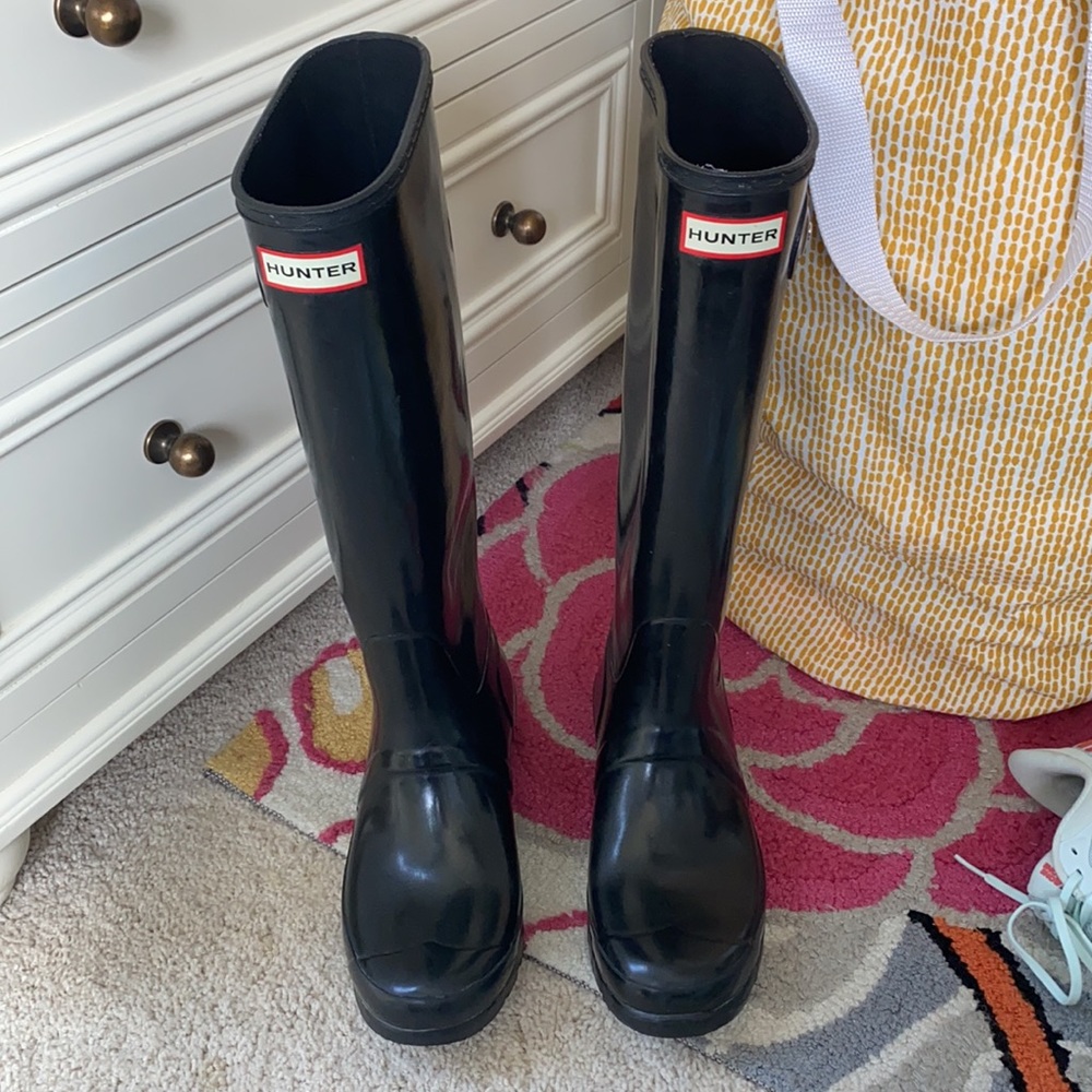 Hunter Boots. Worn Less Than 5 Times View 2